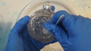 DIY ~ Easy Christmas Bauble Decorations