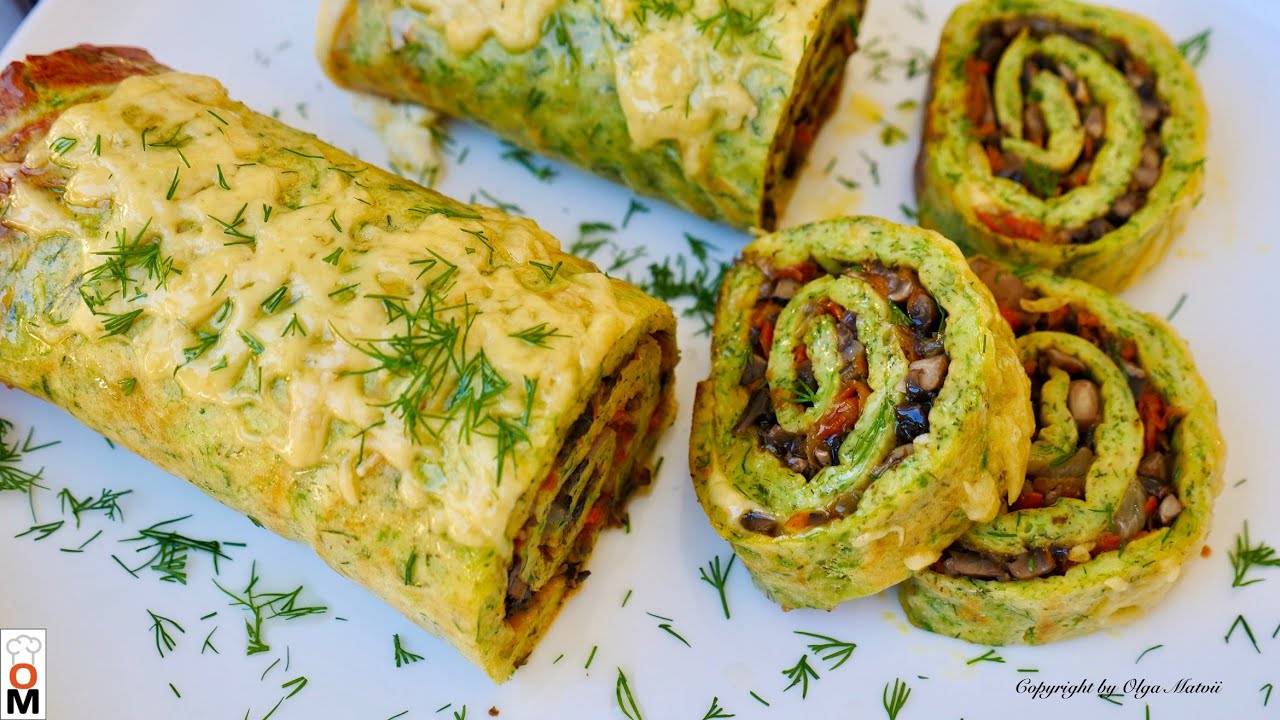 КАБАЧКОВЫЙ РУЛЕТ с грибами. (меняйте начинку и каждый раз новое блюдо)