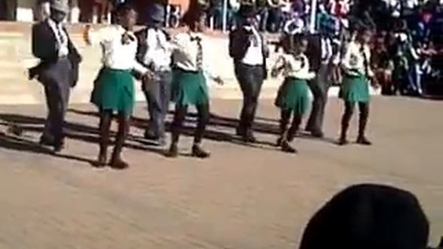 Mango Groove dance Mvenyane SSS 2013