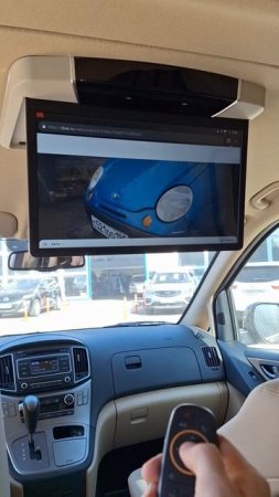 Потолочный монитор Hyundai H-1 /обратное открытием экрана