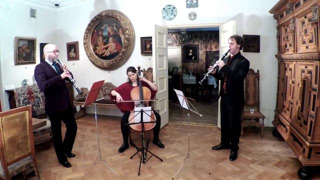 Torstai on toivoa täynnä: Greensleeves смотреть онлайн