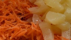 Салат с ананасом, сыром и морковью