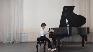 А.Каримов Марш исп. Харисов Алим, 8 лет, 1 класс.