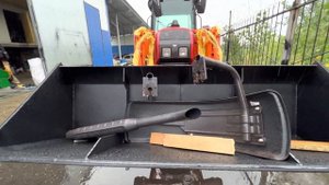 Приехал Беларус-2022.3 c фронтальным погрузчиком