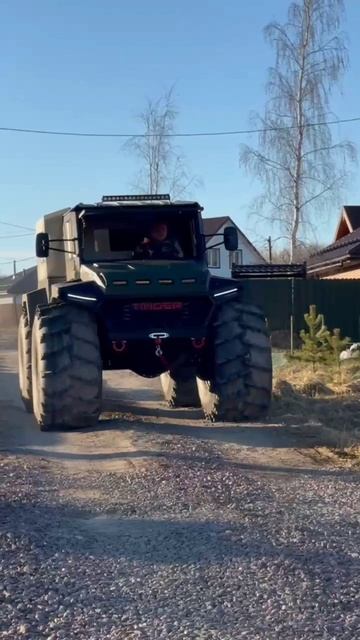 Доступна скидка 50 тысяч рублей при покупке вездехода TINGER по промокоду "Т00100"