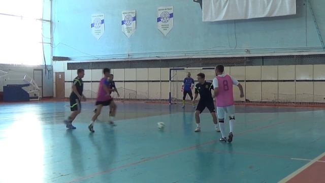 Керівництво АФУ та тренерський штаб збірної України зіграли товариський матч проти журналістів смотреть онлайн