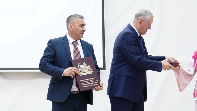 Җирле үзидарә хезмәткәрләре һөнәри бәйрәмнәрен билгеләде
