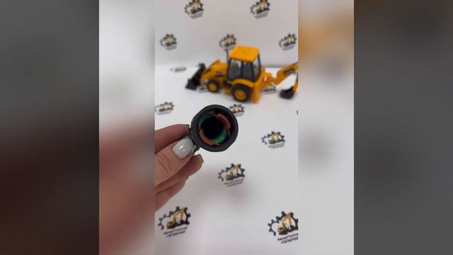 JCB 332/C0010 Уголок радиатора пластиковый смотреть онлайн