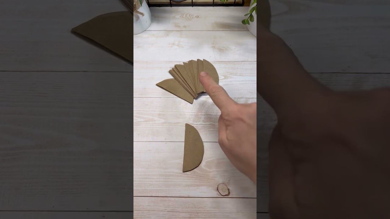 Пасхальный декор из бумаги. DIY #идеядлясамоделки #пасхальнаякомпозиция #пасхальныеподелки #diy