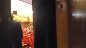 театр вход в зал