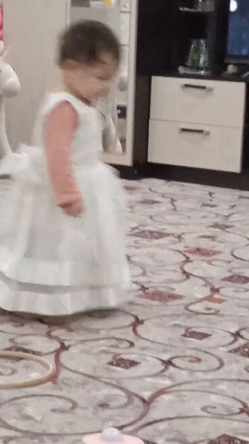 2 декабря 2023 г.Мира в белом платье смотреть онлайн