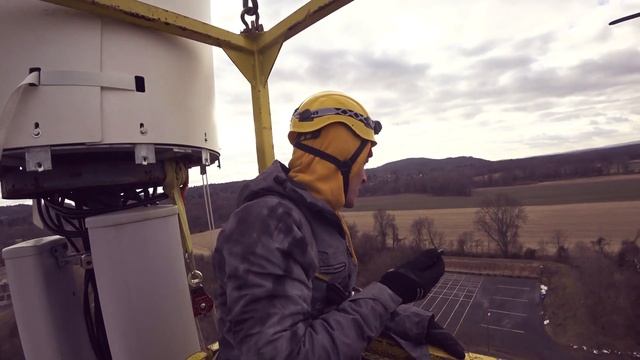 Рабочий день промышленного альпиниста в США. Зарплаты, условия проживания. Стоит переезжать или нет