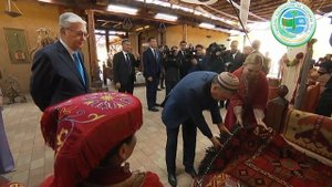 Герой-Аркадаг Туркменистана посетил Национально-культурный комплекс «Этноаул»