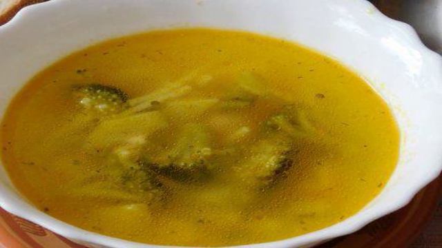 Куриный суп с брокколи