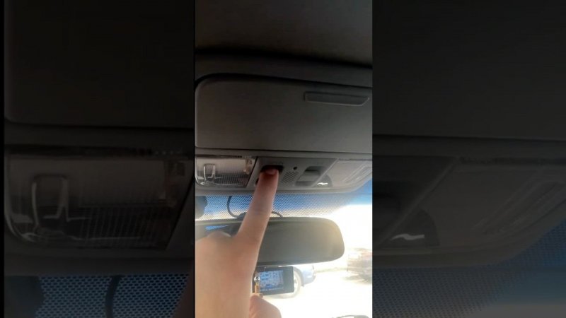 Демонстрация плафона салонного с очечником от Honda CR-V на Accord 7