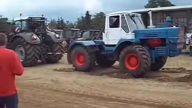 Трактора Fendt Vario 824 и T150K смотреть онлайн