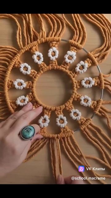 Круглое цветочное панно в технике макраме. смотреть онлайн
