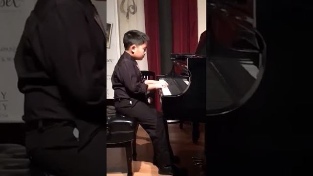 Sonatina in C Major, 2 Mvt by F Splindler performed by Keelan (9) смотреть онлайн