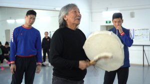 «Кыталык» үҥкүү ансаамбылын төрүттээччитэ Василий Павлович Винокуров – Кыталык Баһылай ыалдьыттаата