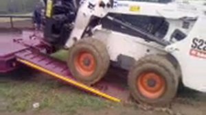 BOBCAT застрял