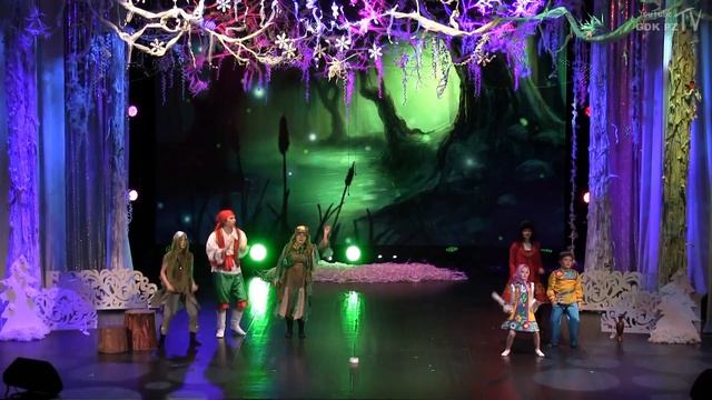 Новогоднее представление "Как ёлочные игрушки помогли Деду Морозу" смотреть онлайн