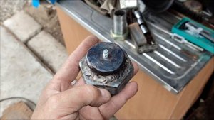 Самоделка для смазки цапфы в уазе