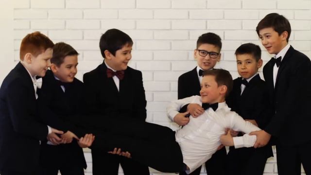 Выпускная фотокнига (Клип) School №3, 4 