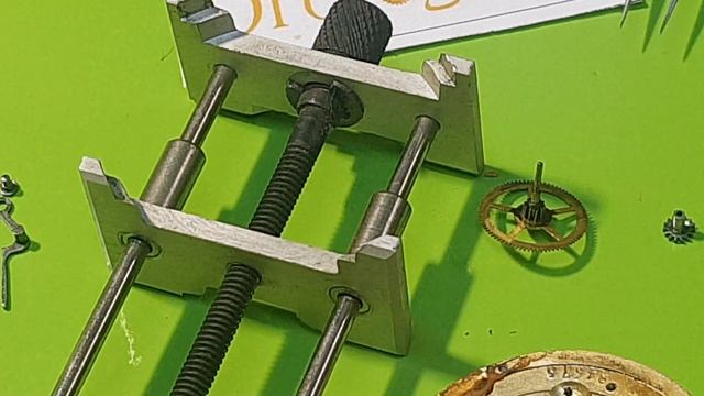 Consigli lavaggio smontaggio orologio da tasca