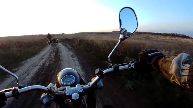 Мотоцикл Восход 2м по трассе за бензином смотреть онлайн