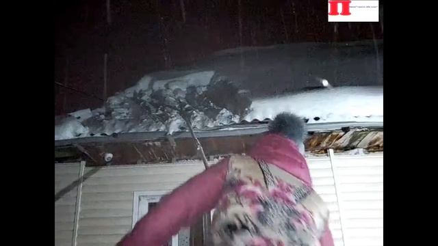 Влог:Убираю снег с крыши дома/Алтайский край смотреть онлайн