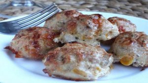 Запеченные тефтели с брынзой и кукурузой