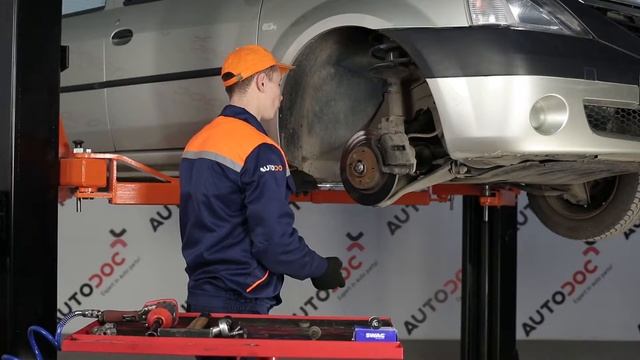 Kā nomainīt priekšējā stabilizatora atsaite DACIA LOGAN 1 PAMĀCĪBA | AUTODOC смотреть онлайн