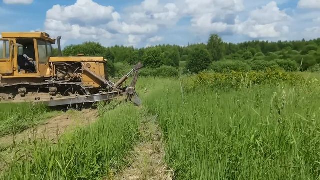 6 июля 2022 г.Бульдозер т130 с корчевателем, в вод залежны. смотреть онлайн