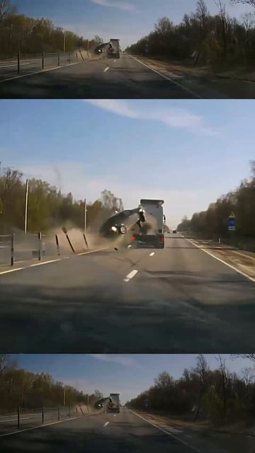 Виноват водитель грузовика?