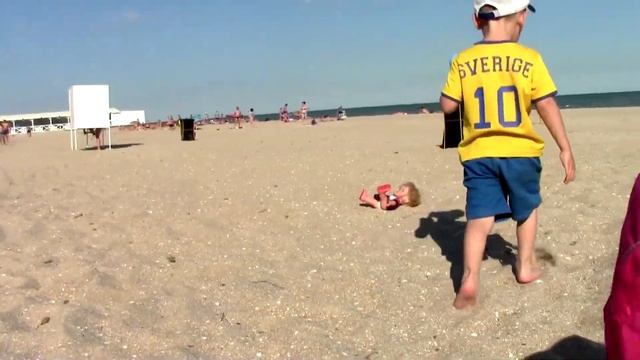 Ваня и Маша играют с игрушками для детей смотреть онлайн