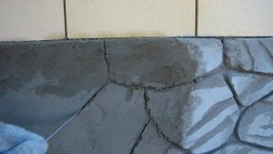 Цоколь дома из АРТ-БЕТОНА своими руками! Подготовка, нанесение, нарезка, покраска и гидроизоляция.