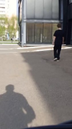 автосалон
