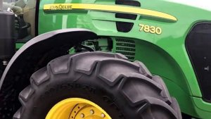 John Deere 7830 Tractor