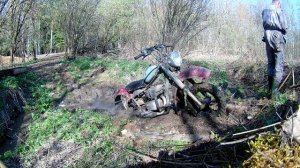 На Гавнокроссе через ручей. Часть 1. апрель 25г .