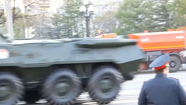 Tanks and missiles on the street of Moscow.