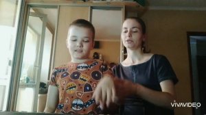 Учимся и играем на пианино с Даней.   Королькова И.С. "Крохе-музыканту", нотка Ми.