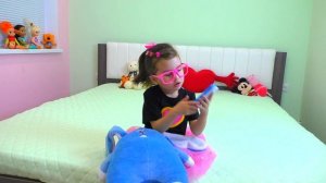 Эбби Хэтчер против Баттербин Кафе | Большая уборка с превращениями | Эбби Хэтчер мультик