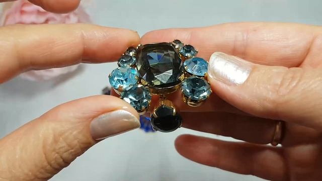 37. Винтажные броши в синих тонах смотреть онлайн