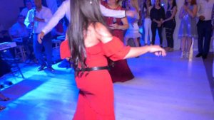 РОКСАНА - ПРАВИ  ЯКО ШОУ- КЮЧЕК ROKSANA PRAVI QKO SHOU