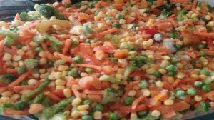 Филе палтуса в паприко-лимонном соусе с овощами