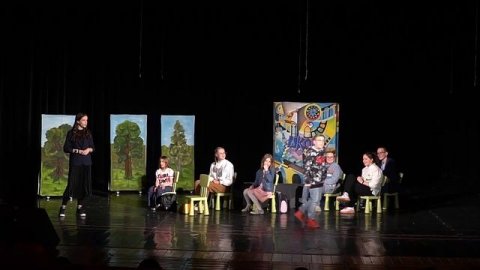 Шекспиру и не снилось. Эта история про сложные проблемы пубертатного возраста. Режиссер Беренцева В