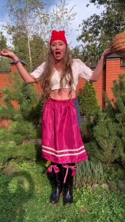 ТЯЖКАЯ ЖИЗНЬ КРАСНОЙ ШАПОЧКИ ИЛИ ТВОРЧЕСКИЙ КРЕТИНИЗМ БЛОГЕРА 🤣
