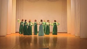 "Хоровод Аленушка"
Ансамбль народного танца "Сувенир" гКиров