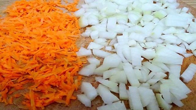 Ленивый ужин из капусты и куриных крыльев