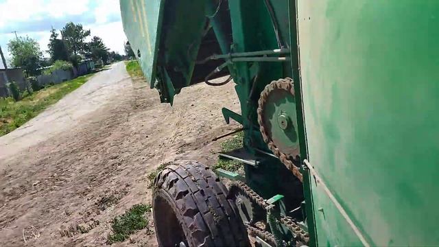 Все сено косят, а мы ПРФ 110 чиним. смотреть онлайн